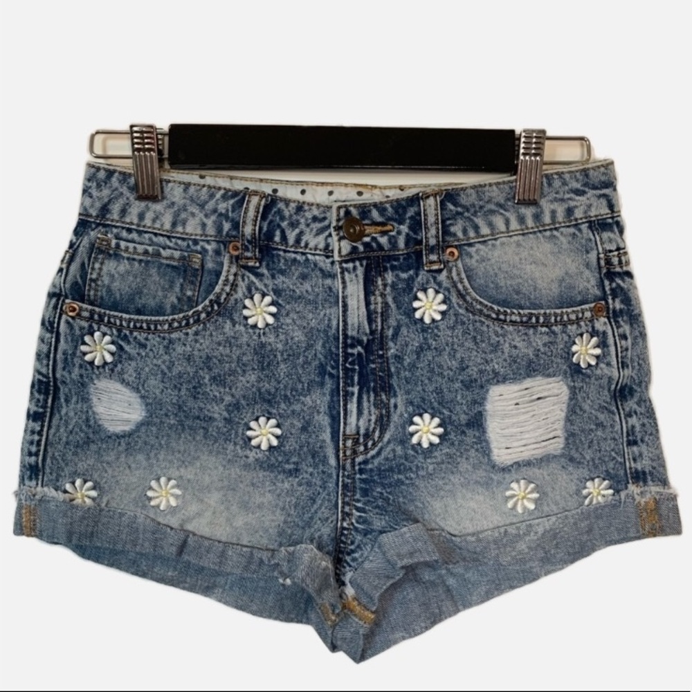 Forever 21‎ Daisy Denim Shorts